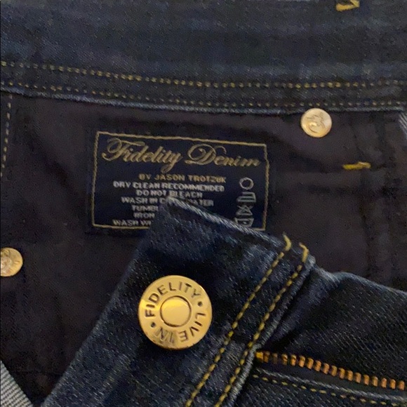 Fidelity jeans- dark denim- straight leg- EUC- 28 - Picture 4 of 6